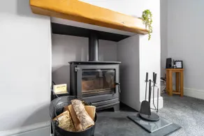 Cosy Green End Retreat - Image 3