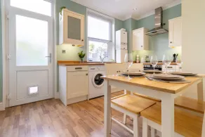 Cosy Green End Retreat - Image 5