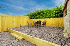 Lovely Lawns Lane - Image 3