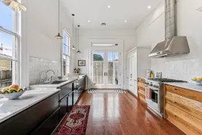 Historic Cottage+Courtyard - Close to Everything! - Image 2