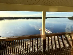 Moments Cottage | Waterfront Spa - Image 5