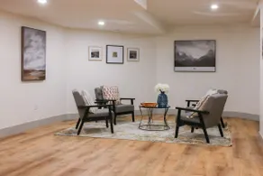 Moments Cottage | Waterfront Spa - Image 4