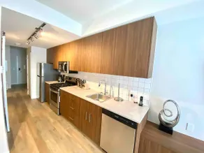1BR Condo in the Heart of Sidney - Image 5