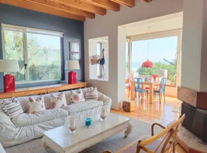 A spectacular house with ocean views and a pool - Image 4