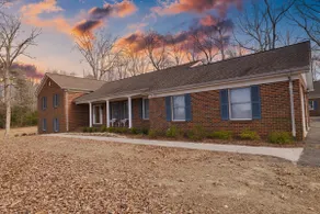 Lovely, Retreat on 2.8 acres near Stratford Hall - Image 2