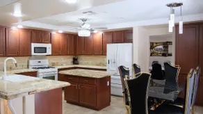 Modern Luxury Retreat near Las Vegas Strip/Airport - Image 5