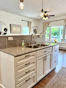 Serene Bungalow: Modern Comfort - Image 3
