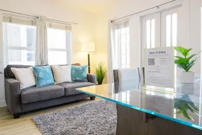 Ocean Drive apartment w balcony | WALK to Beach - Image 2