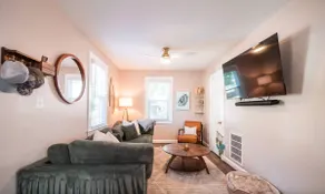 The Red Door Cottage - Pet-Friendly! - Image 3