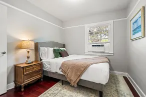 Walk to Stanford! Close to DT/Caltrain! Park Free! - Image 3