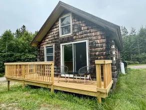 Island Cabin Close to Town - Image 2