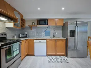 Bright & Modern 1 bedroom unit! - Image 5