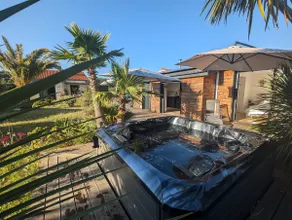 Beach Houses, Pool, Jacuzzi - Image 2