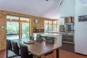 Mansfield Retreat - In Town - Margaret River - Image 4