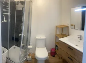 single-story apartment - Image 5