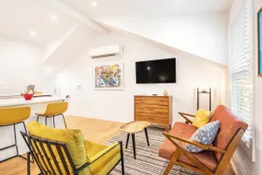 Vibrant Studio in Historic Grant Park - Image 2