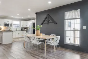 Open Floorplan/5 Min to Gathering Place/2500 Sq ft - Image 4