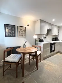 Honey Cottage - Image 4