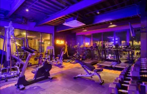 Luxury 2BD Downtown + Pool + Gym - Image 3