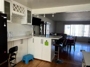 Sleeps 5 SF House Garage Pkg B'kyard Close to Dtwn - Image 5