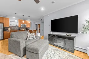 2BR Burlington Apartment! - Image 4
