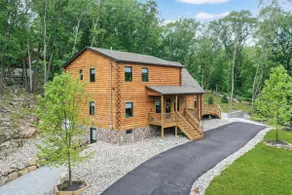*NEW* Cozy Cabin in Vernon Township - Image 2