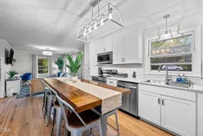 Charming Home in Elon - Image 2