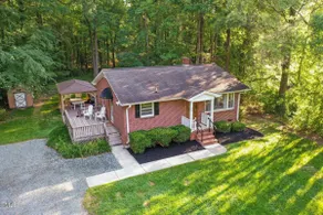 Charming Home in Elon - Image 5