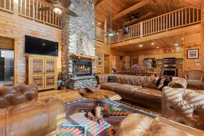 Cabin w/heated pool, near beach - Image 3