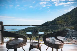 Beach view apartment rentals - Image 2