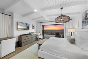 Beautiful Beachfront Getaway STR24-0030 - Image 4