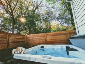 Casa Blanca: Stylish, Family Friendly, Outdoor Spa - Image 2