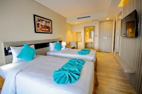 1 BR apartment, nice furniture - Image 4