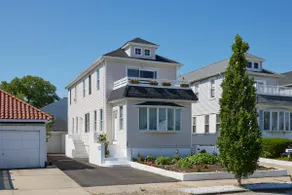Cozy Quiet 3 Bed 2 Bath Near the Beach - Image 5