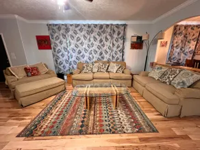 Country House w/ Walkable Trails - Image 3