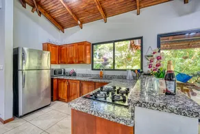 Jungle Villa, close to the beach - Image 2