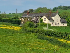 Beautiful Devon Farmhouse - Image 2