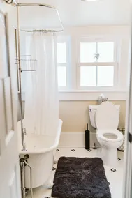 NEW! The Porchside Flat - Image 2