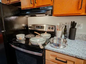 Quiet 2BR Apt | 8mim to KU & Mass Street - Image 5