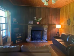 Tranquil Rustic Log Cottage - self-contained - Image 4