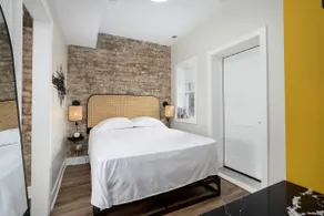 Modern Haven in Little Village - Image 2