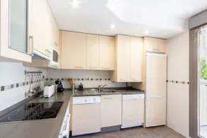 Chalet 3 Bed | Pool & Tennis | BBQ Patio - Image 3