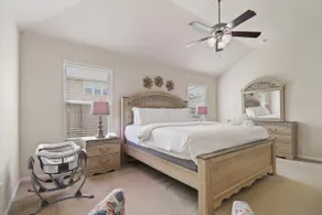 Cozy 3BR Cypress Home | Family Pet & Work Friendly - Image 2