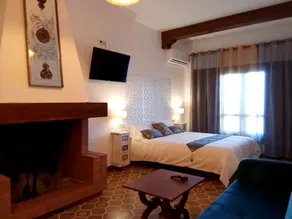 ”Alhambra” Suite with Jacuzzi Al-Hammam House - Image 4