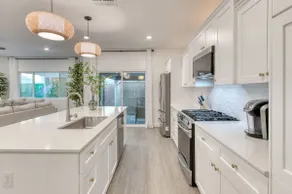 Brand NEW Luxury Retreat Entire Home Fresno/Madera - Image 4