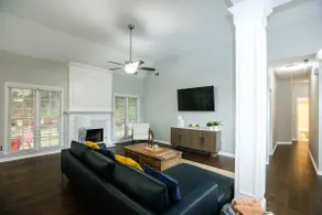Entire 3 Bedroom & 2 Bath Ranch House - Image 5