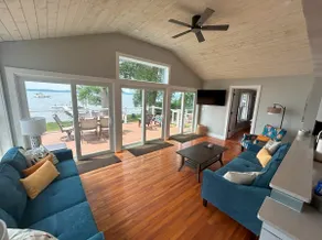Large Remodeled Lakehouse on water Amazing Views! - Image 2