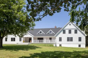 Mattituck Luxury Estate - Image 2
