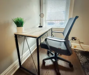 Cozy 1BR Near City + Airport - Image 5