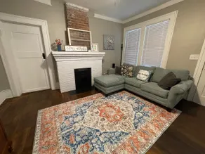 Home <sleeps7>*Walking distance to downtown Sptg!* - Image 2